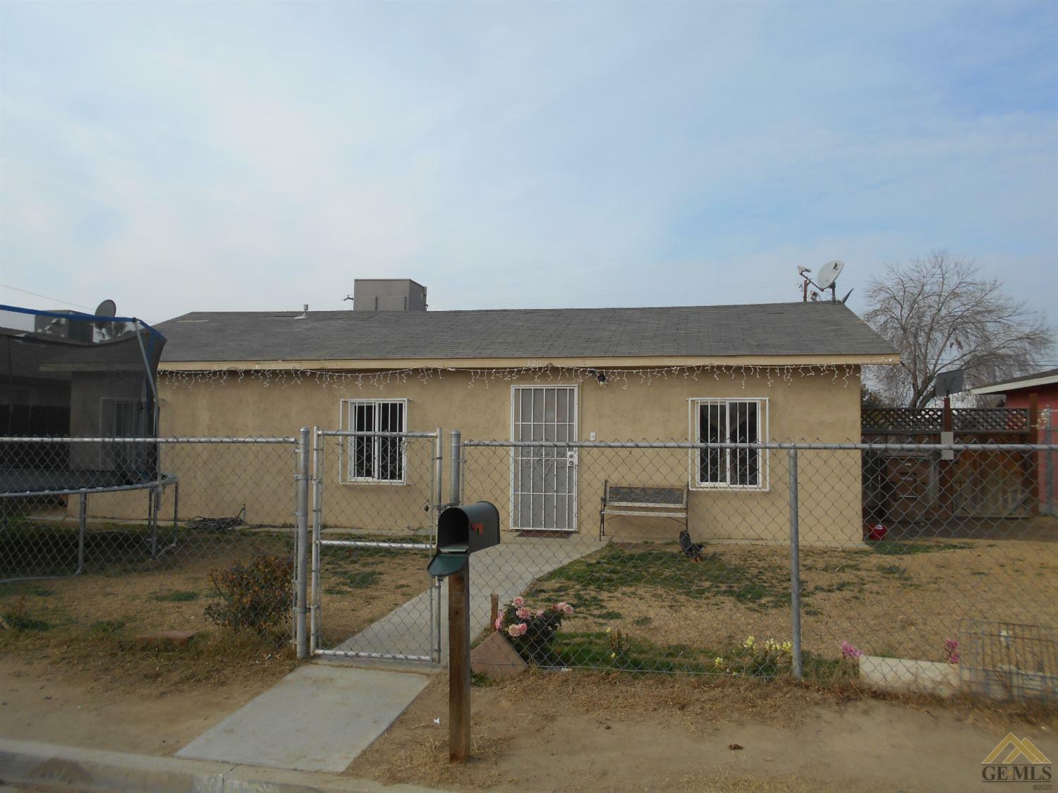 Property Photo:  306 S Haley Street  CA 93307 