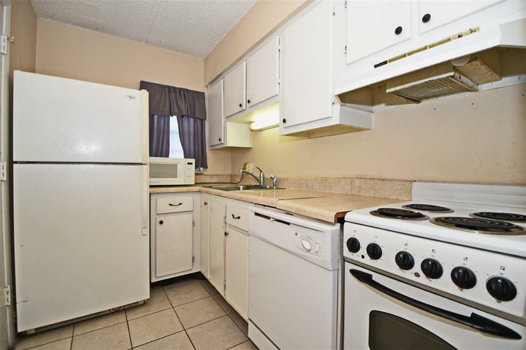 Property Photo:  525 Conway Road 54  FL 32807 