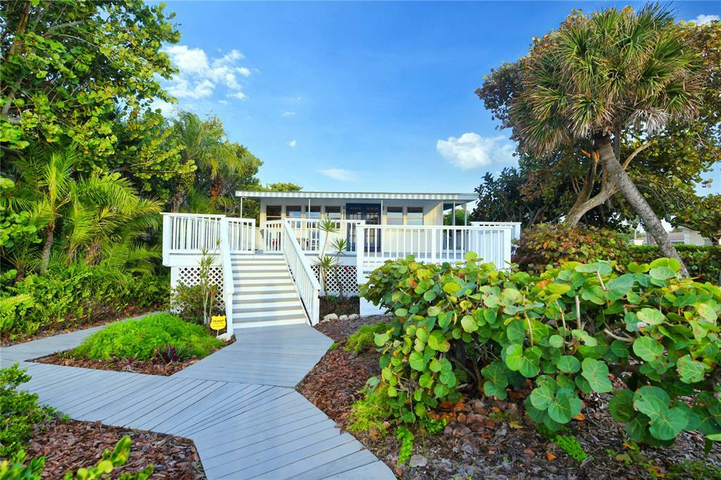 Property Photo:  1300 Casey Key Road  FL 34275 