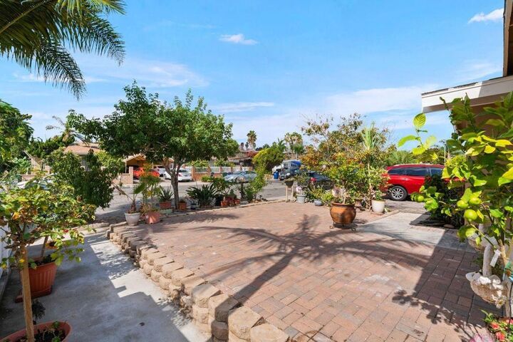 Property Photo: 1631 Calle Dulce CA 92084