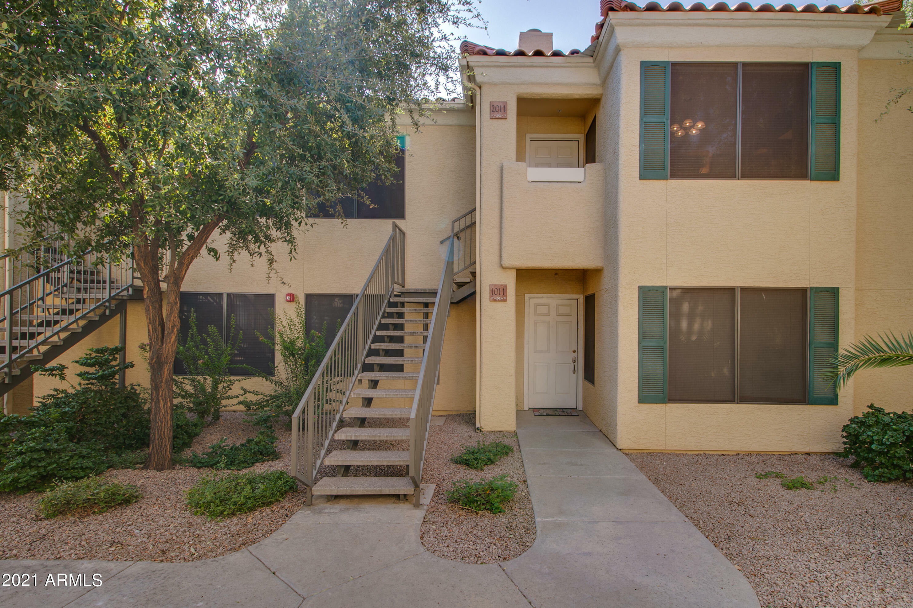 Property Photo:  9990 N Scottsdale Road 2011  AZ 85253 