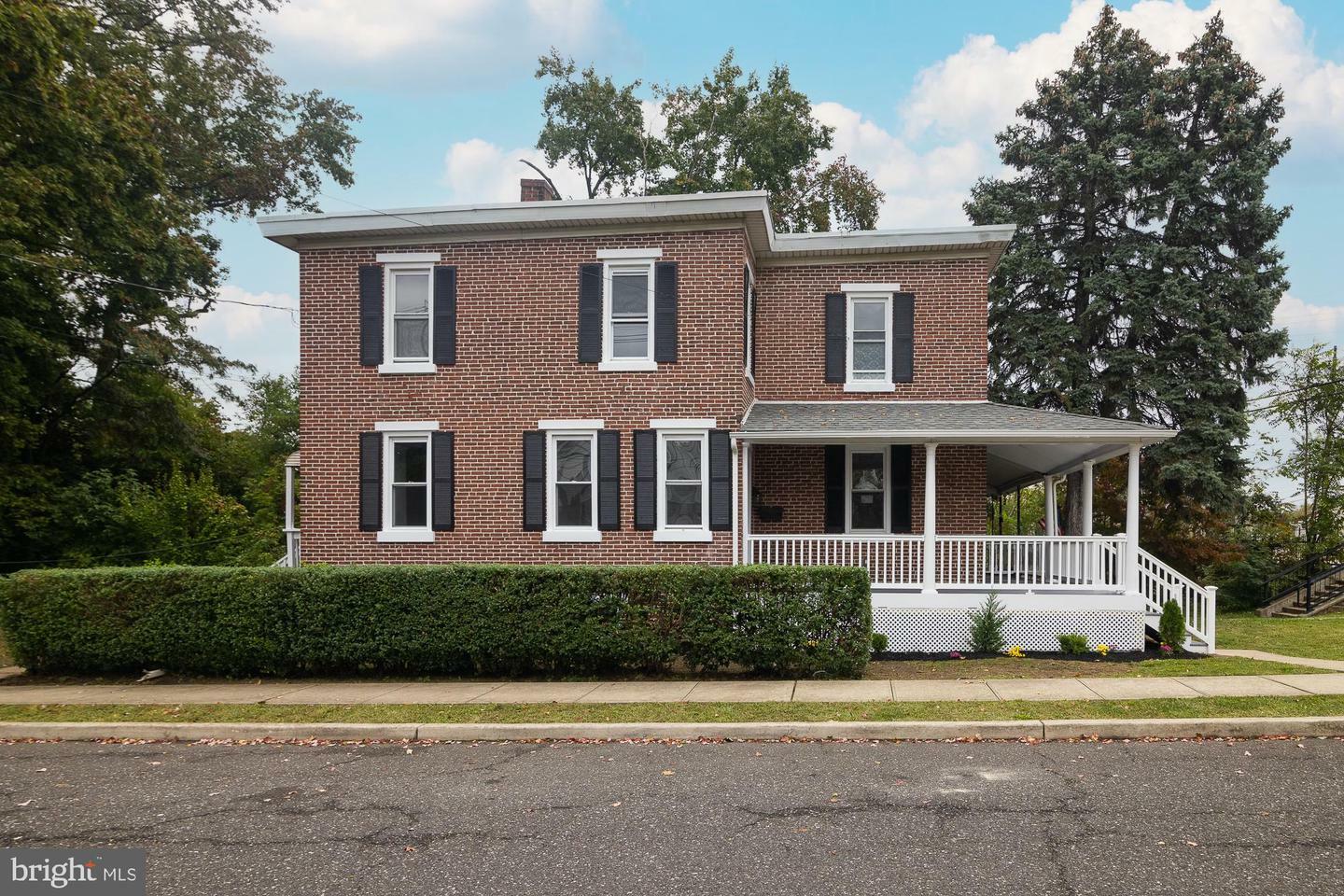 Property Photo:  6901 Maple Avenue  NJ 08109 