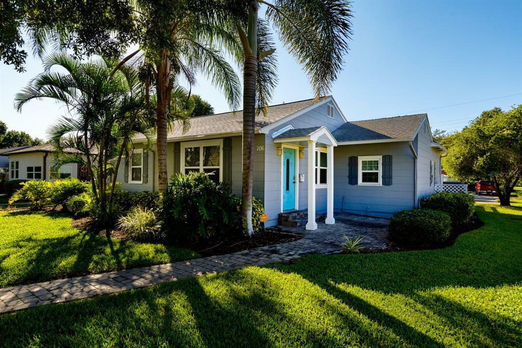 Property Photo:  706 39th Avenue NE  FL 33703 