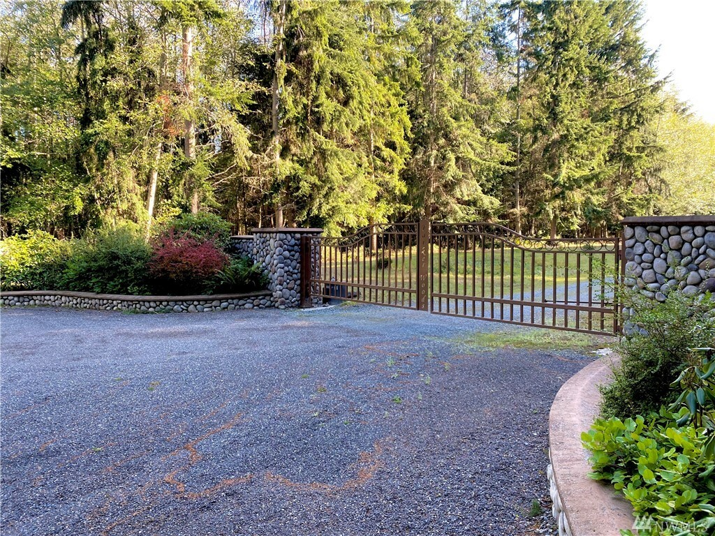 Property Photo:  32 Parker Woods Lane  WA 98239 