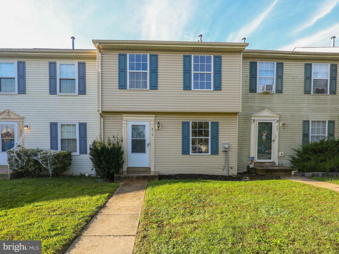 Property Photo:  219 Georgetowne  VA 22655 