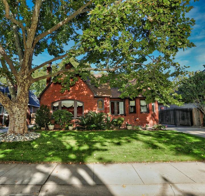 350 37th Street  Sacramento CA 95816 photo