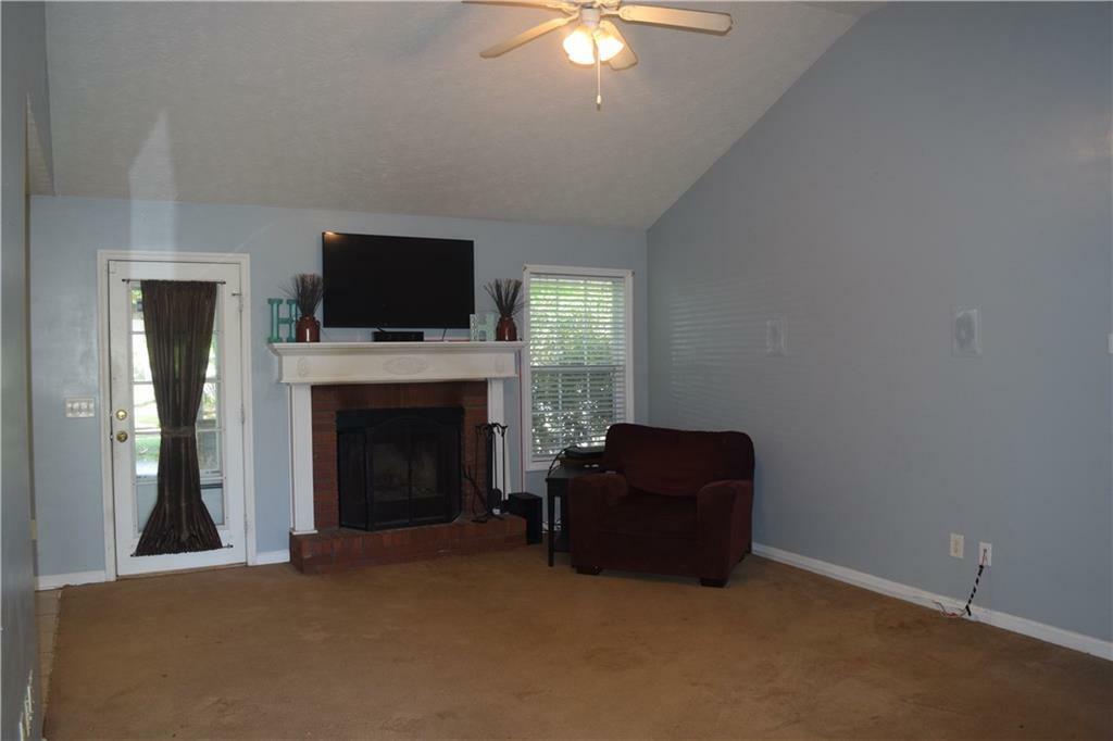 Property Photo:  2706 Pineknoll Street  AL 36804 