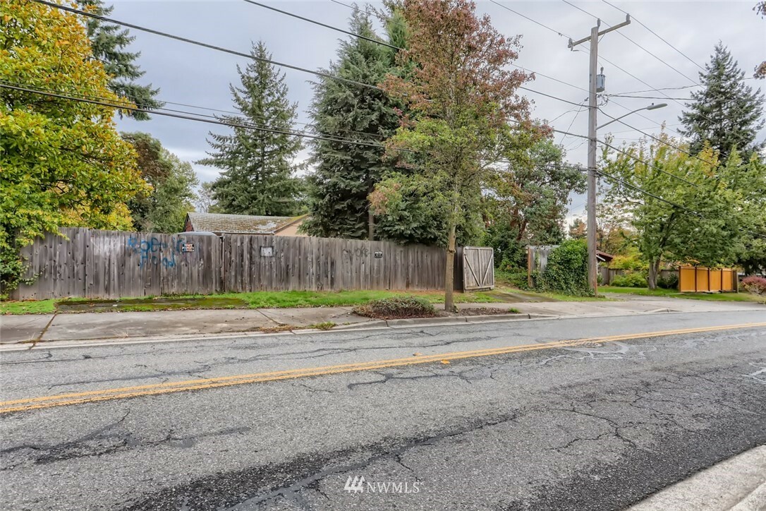 Property Photo: 13922 4th Avenue SW WA 98166