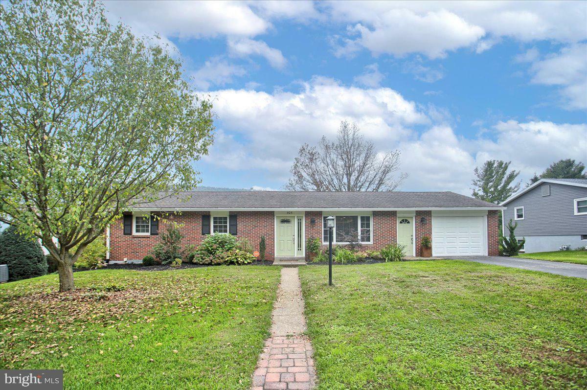 Property Photo: 405 Vesta Drive PA 17018