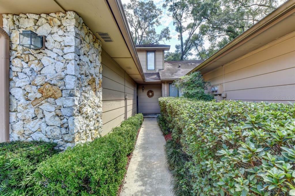 Property Photo:  120 Silver Bow Trail  FL 32724 