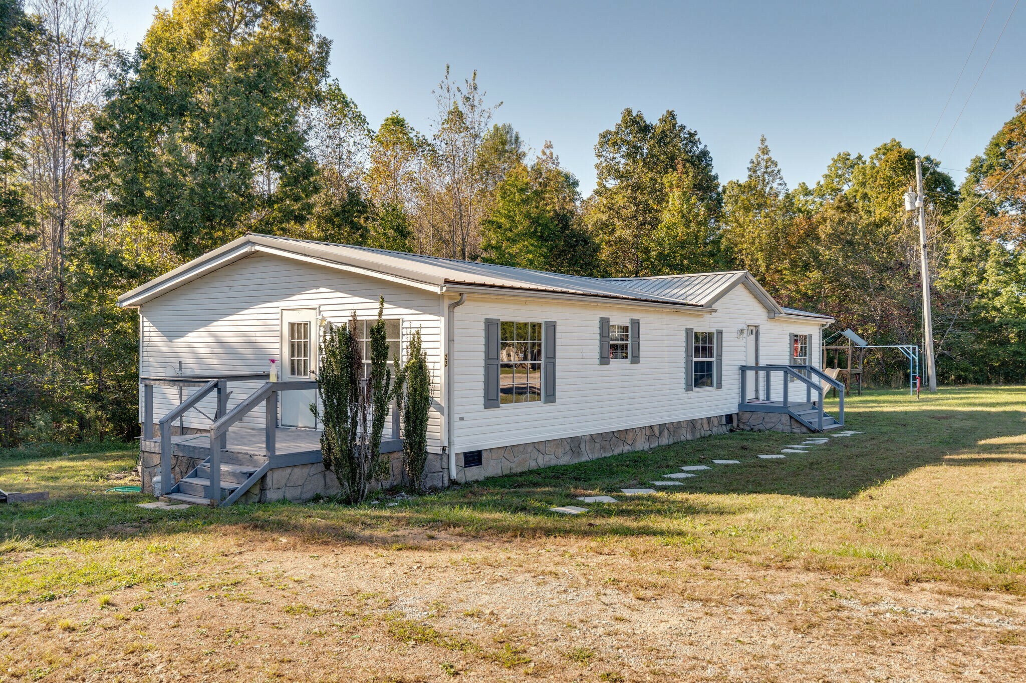 Property Photo:  225 Pioneer Rd  TN 38462 