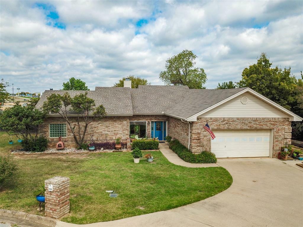 Property Photo:  2409 Aspen Street  TX 76210 