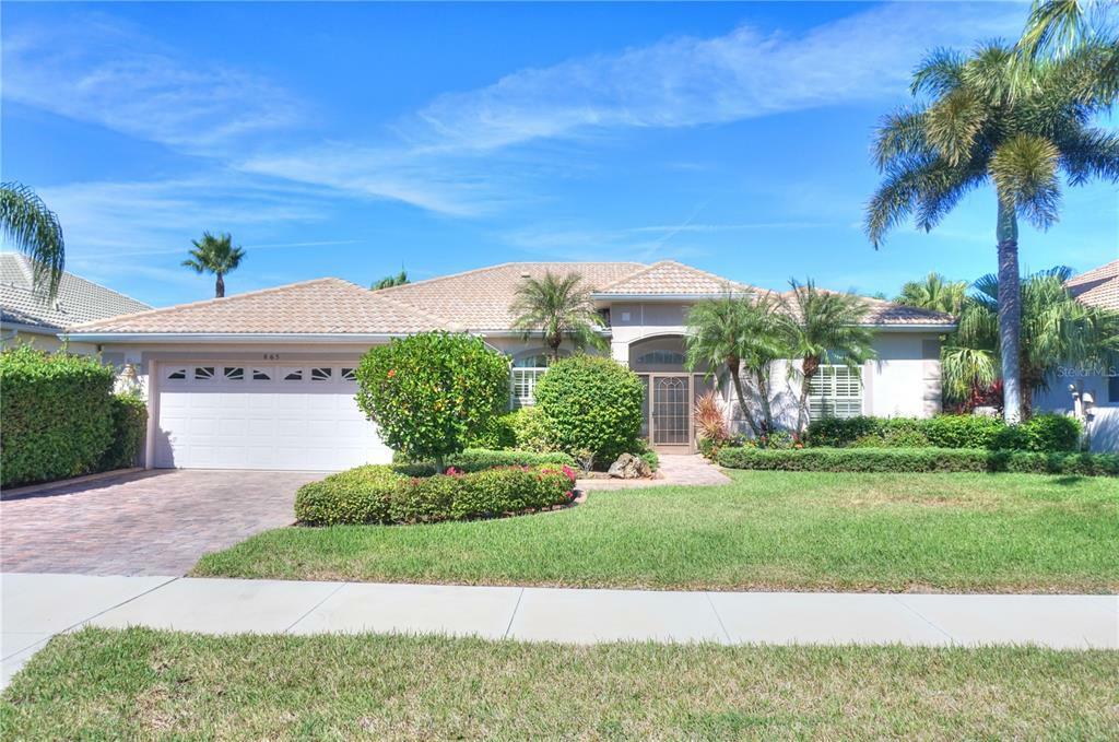 Property Photo: 865 Macaw Circle FL 34285