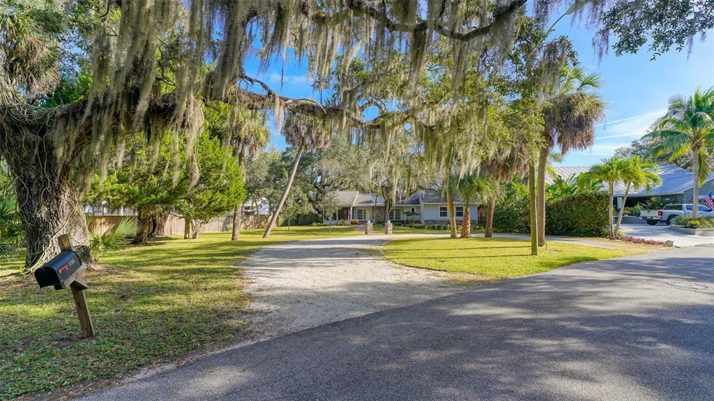 Property Photo:  1155 Tahiti Parkway  FL 34236 