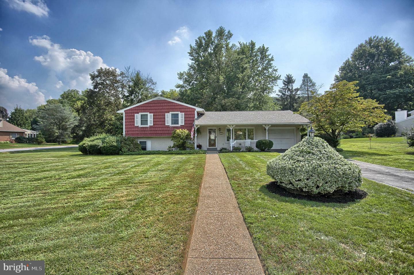 Property Photo:  12 Forest Avenue  PA 17033 