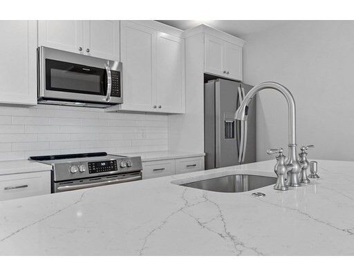 Property Photo: 14 Scott St 3 MA 01930