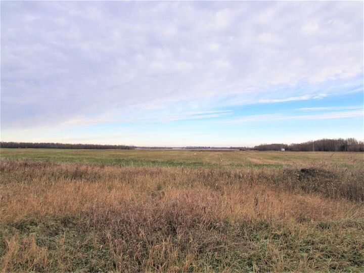 Property Photo: 110 Alberta Street AB T0B 2M0