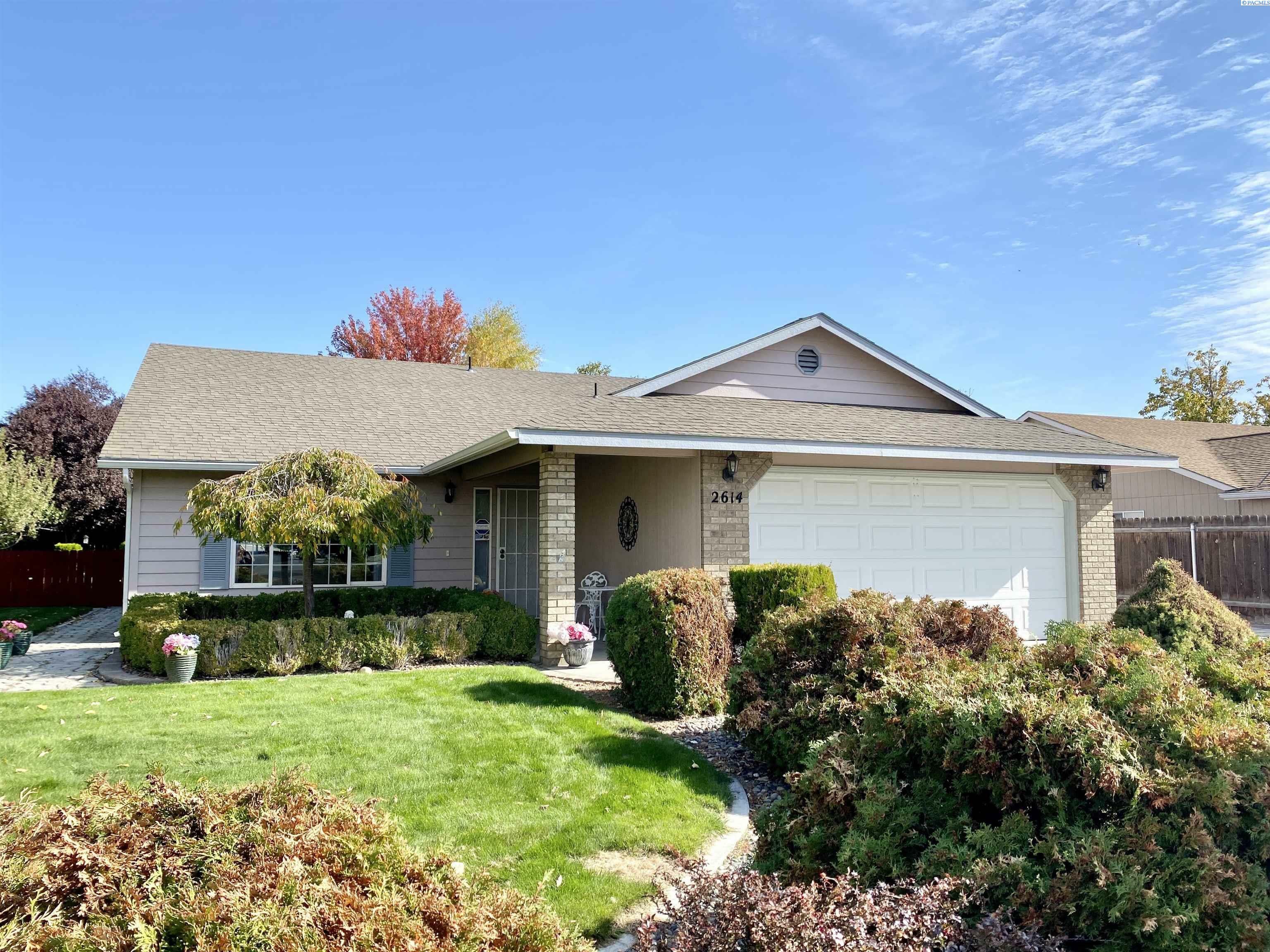 Property Photo:  2614 Crane Dr  WA 99353 