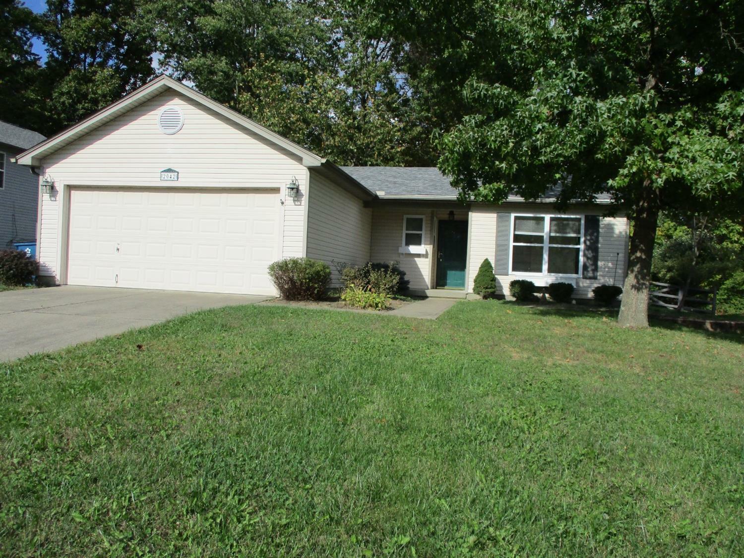 Property Photo:  2042 Sunset View Ln  OH 45102 