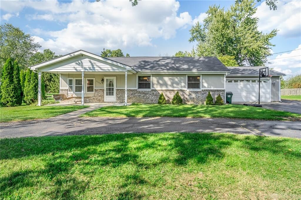 Property Photo: 3392 Home Acres Avenue OH 45431