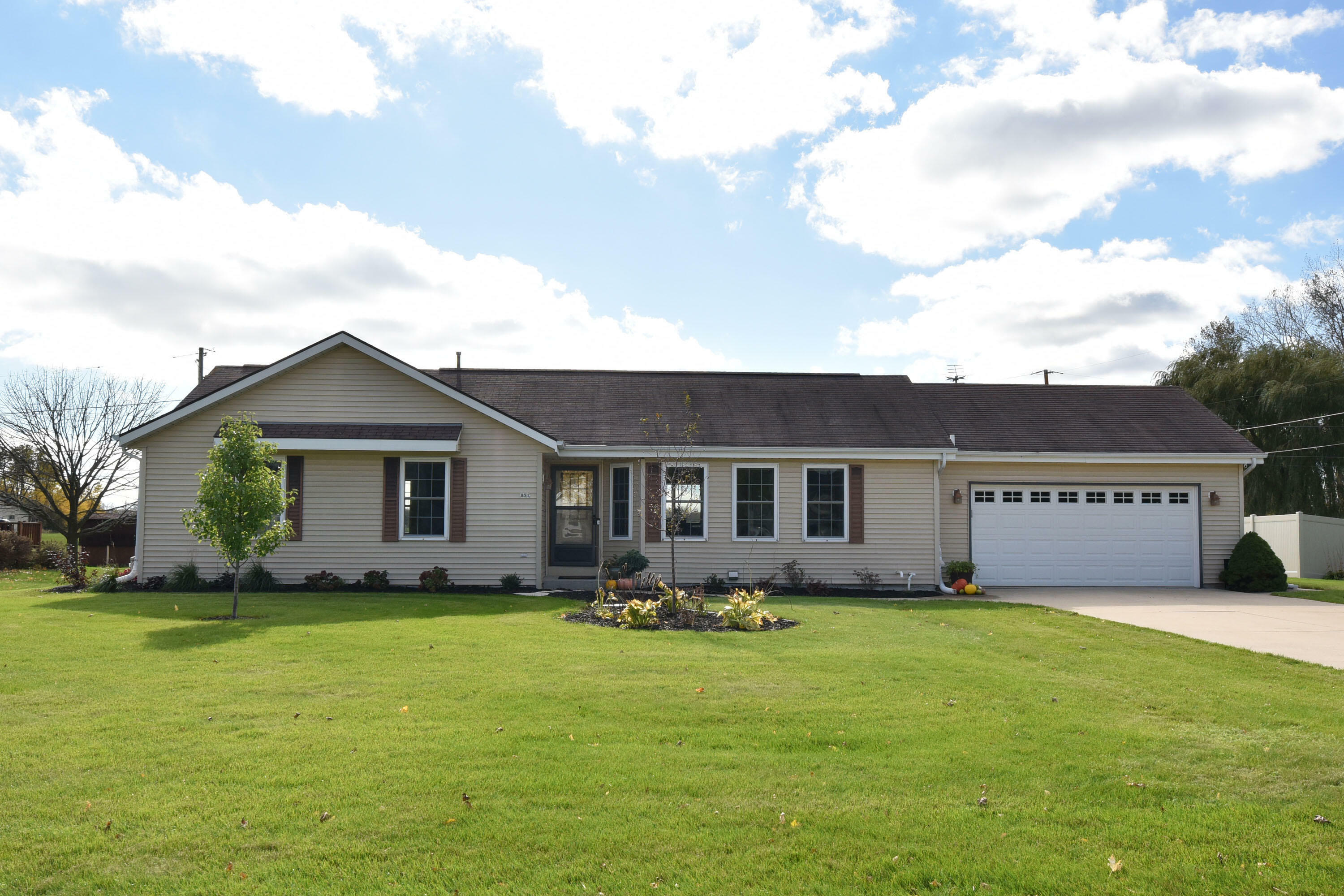Property Photo: 851 South Ave WI 53004