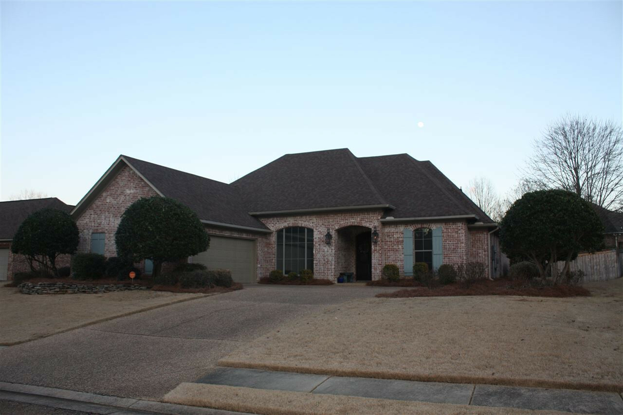 Property Photo:  533 Hazelton Drive  MS 39110 