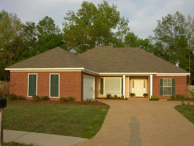 Property Photo:  142 Hunters Row  MS 39110 