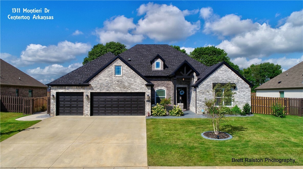 Property Photo: 1311 Montieri Drive AR 72719