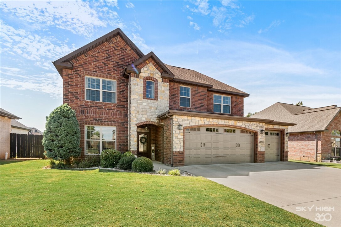 Property Photo: 1607 SW Hayfield Avenue AR 72713