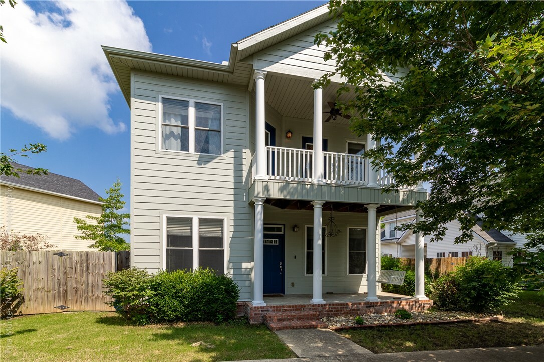 Property Photo:  2621 N Westminster Drive  AR 72704 