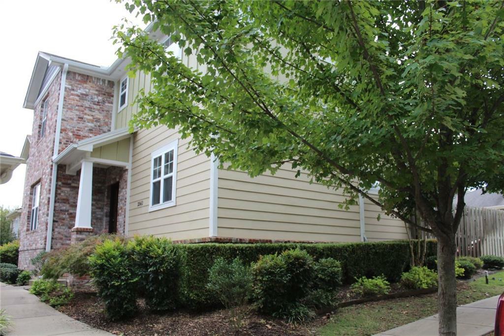 Property Photo:  2562 E Carnation Court  AR 72703 