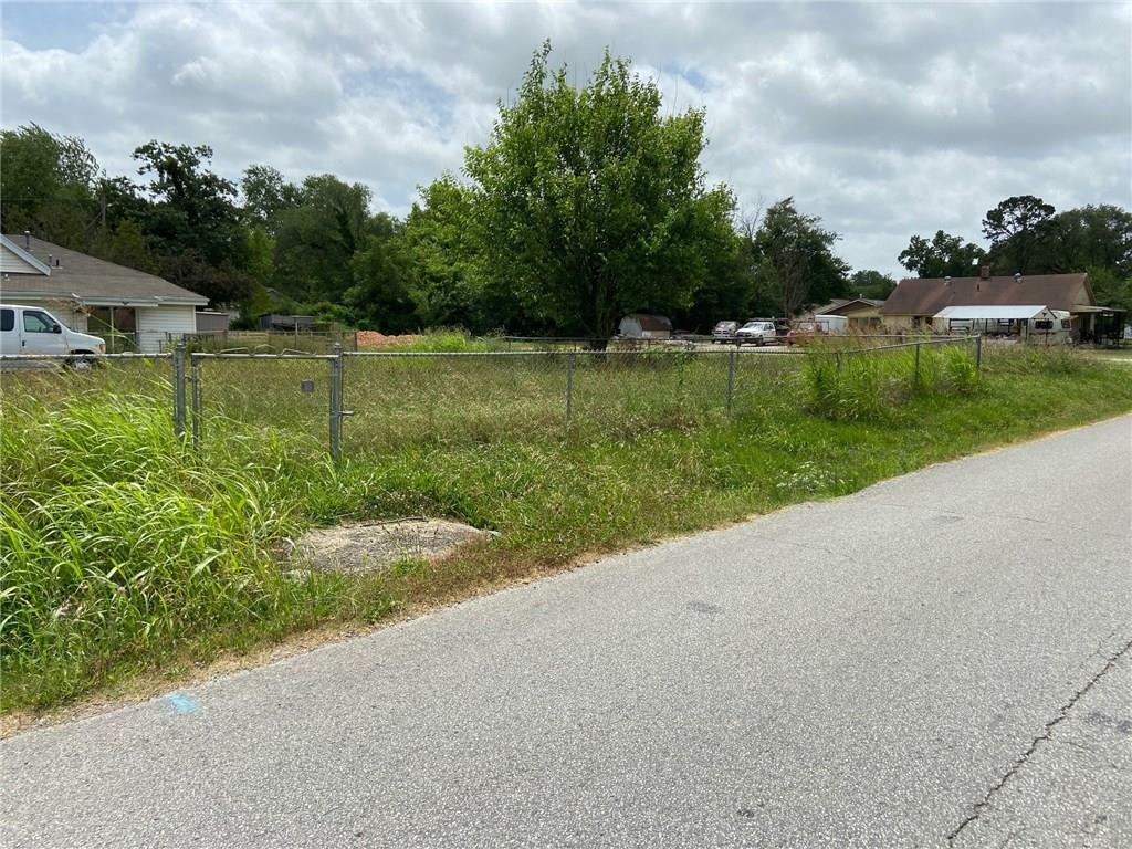 Property Photo:  913 N B Street  AR 72756 