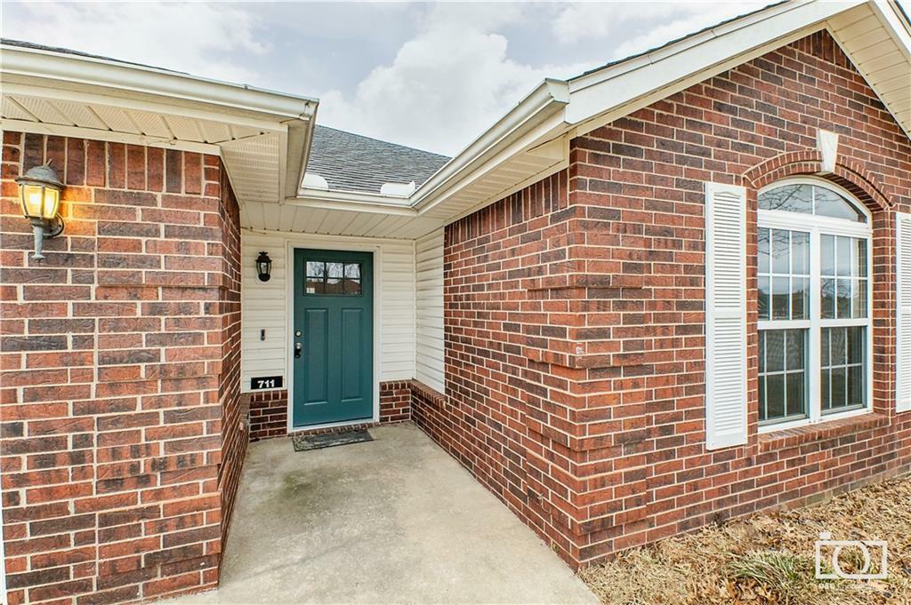 Property Photo:  711 Walnut Ridge Street  AR 72719 