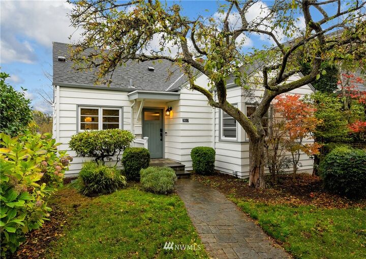 2617 30th Avenue W  Seattle WA 98199 photo