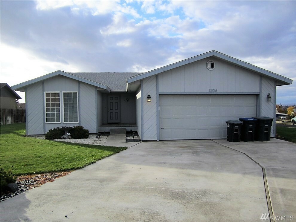 1104 S Jefferson Dr  Moses Lake WA 98837 photo