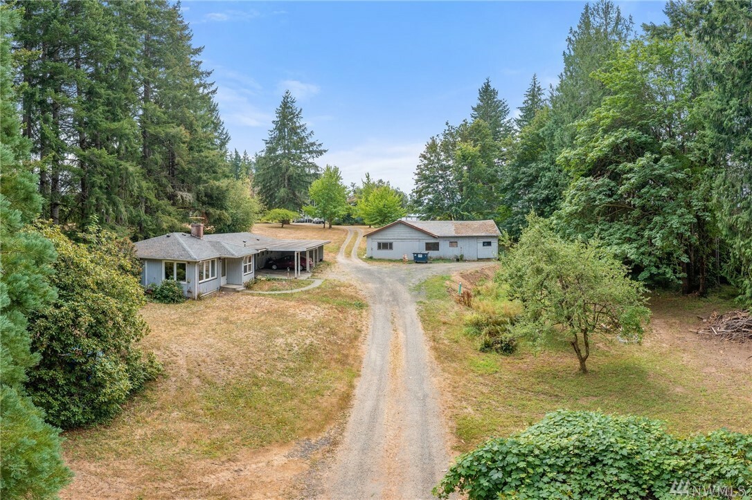 Property Photo:  610 SE Cole Rd  WA 98584 