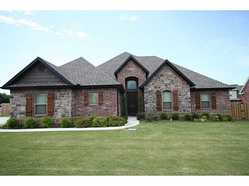 Property Photo: 6000 W Bainbridge Drive AR 72758