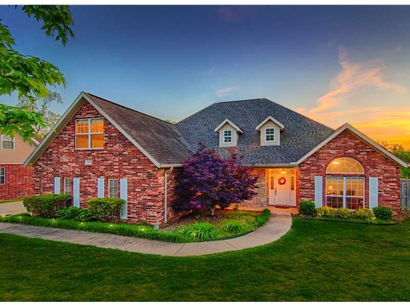 Property Photo:  2873 N Dorchester Drive  AR 72703 