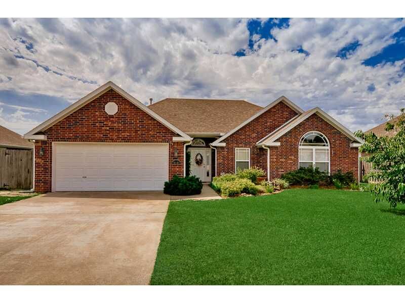 Property Photo: 3531 W Sweetgrass Road AR 72704