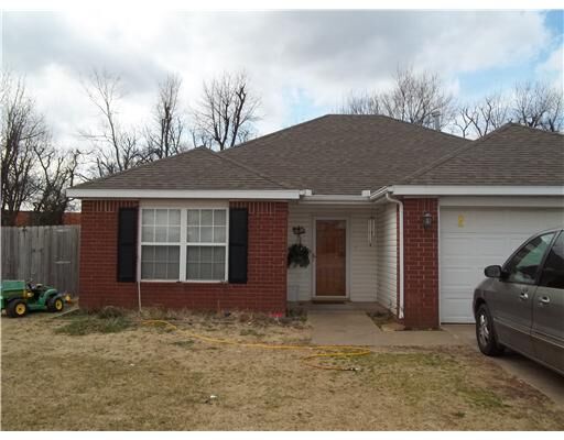 Property Photo: 614 Crystal Street AR 72745