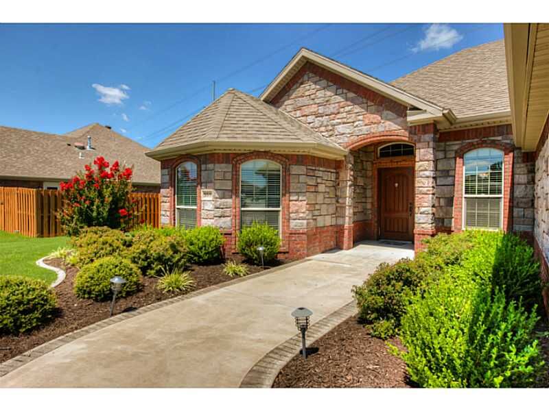 Property Photo:  3500 SW Windy Way Avenue  AR 72712 