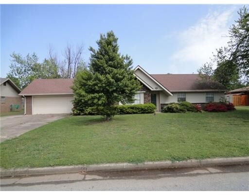 Property Photo:  1633 Cartwright Circle  AR 72762 