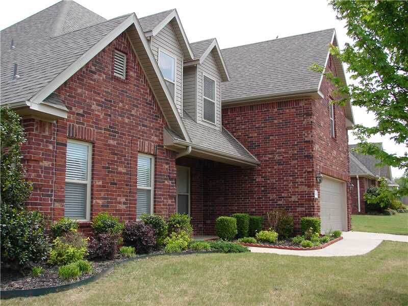 Property Photo: 2376 N Water Way Drive AR 72704