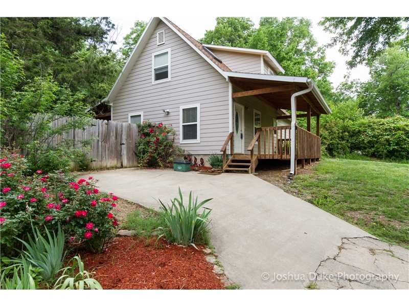 Property Photo:  303 S Gregg Avenue  AR 72701 