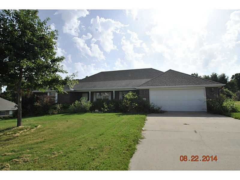 Property Photo: 876 Hillcroft Terrace AR 72718