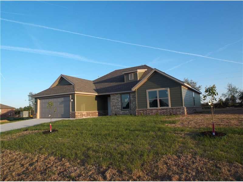 Property Photo:  5767 Bob Mills Road  AR 72762 