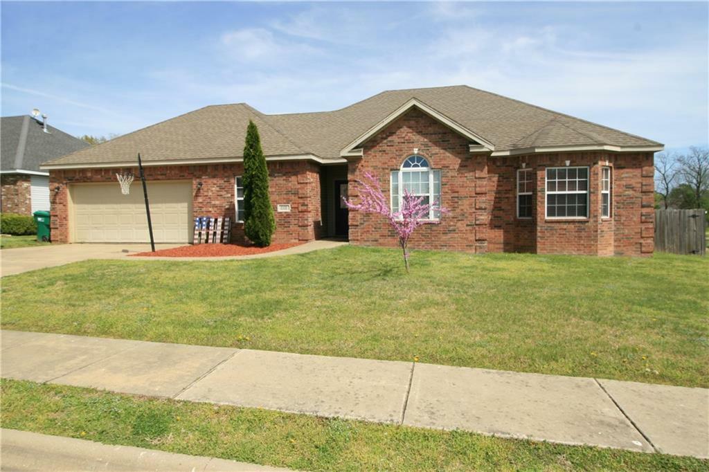 Property Photo:  668 Woodland Street  AR 72719 