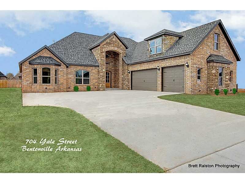 Property Photo: 704 SE Yale Street AR 72712