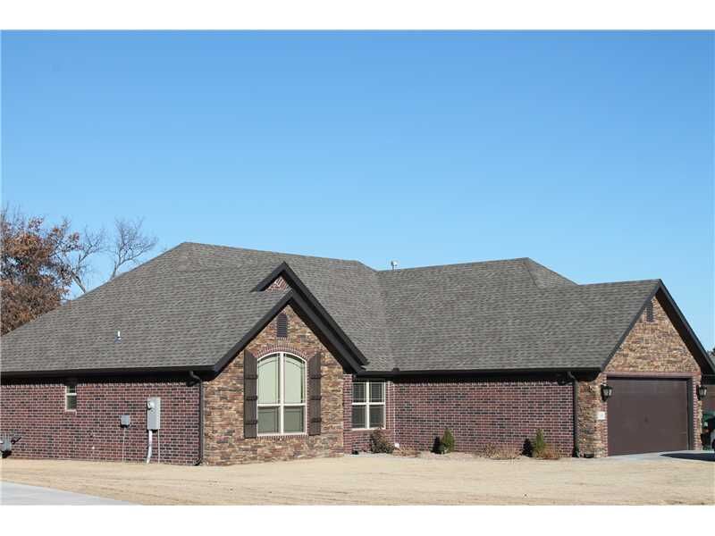 Property Photo: 1901 Brooks Place AR 72758