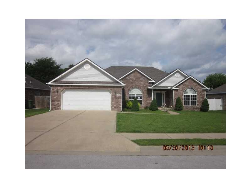 Property Photo:  1302 Wren Drive  AR 72756 